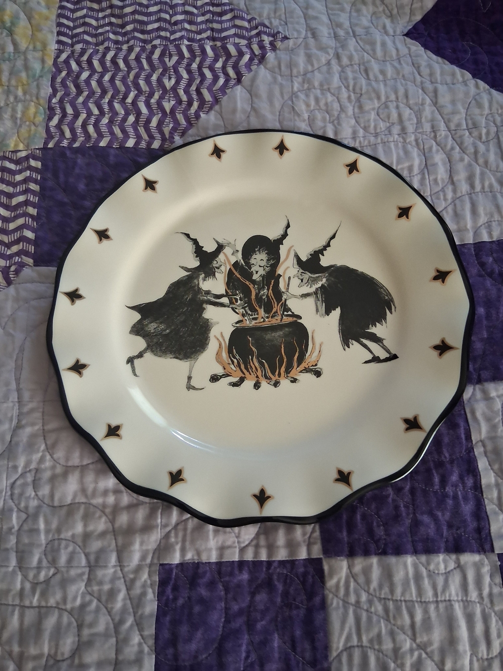 Halloween Witch Cauldron Decorative Dinner Plate - Black and Cream